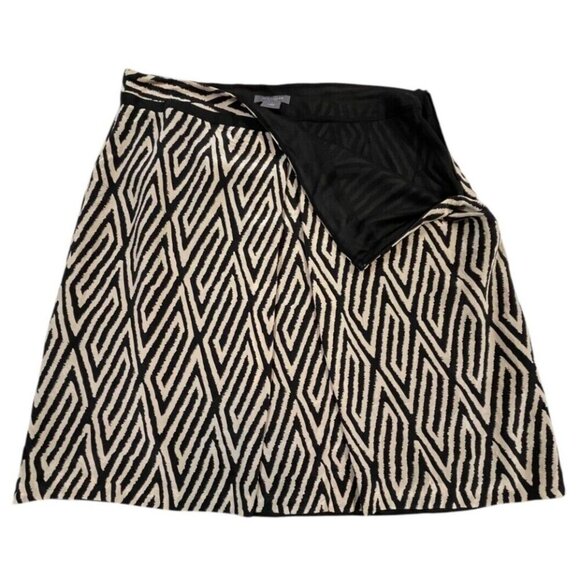 Ann Taylor Petite 12P Silk Geometric A-Line Skirt Black Cream - Picture 4 of 5